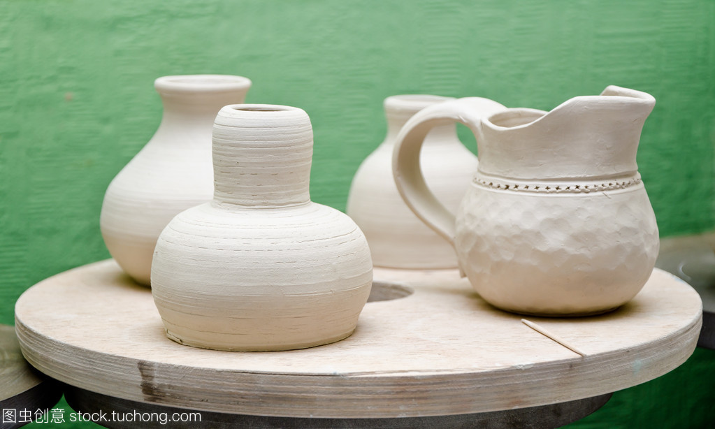 指尖匠心，網(wǎng)傳藝術(shù) 手工陶器在互聯(lián)網(wǎng)時(shí)代的銷售新篇